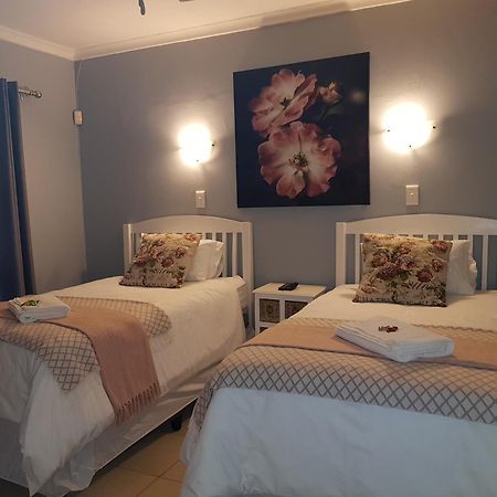 Graceland Guesthouse พ็อตเชฟสตรูม ภายนอก รูปภาพ